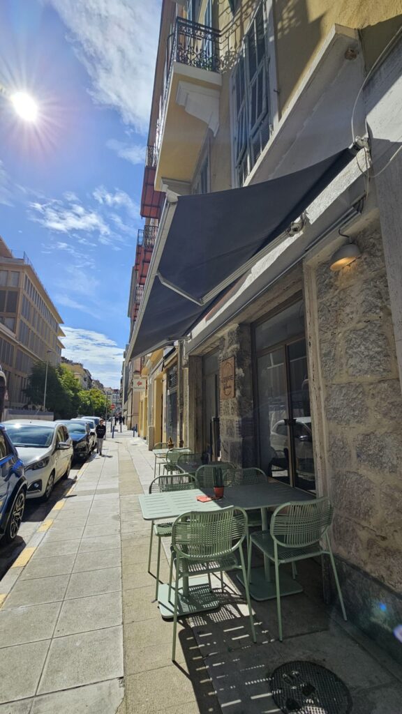 Restaurante coffee shop en Niza
